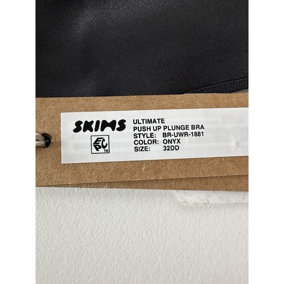 New Skims Ultimate Push Up Plunge Bra Size 32 DD Onyx‎ Black Intimates - Picture 3 of 7